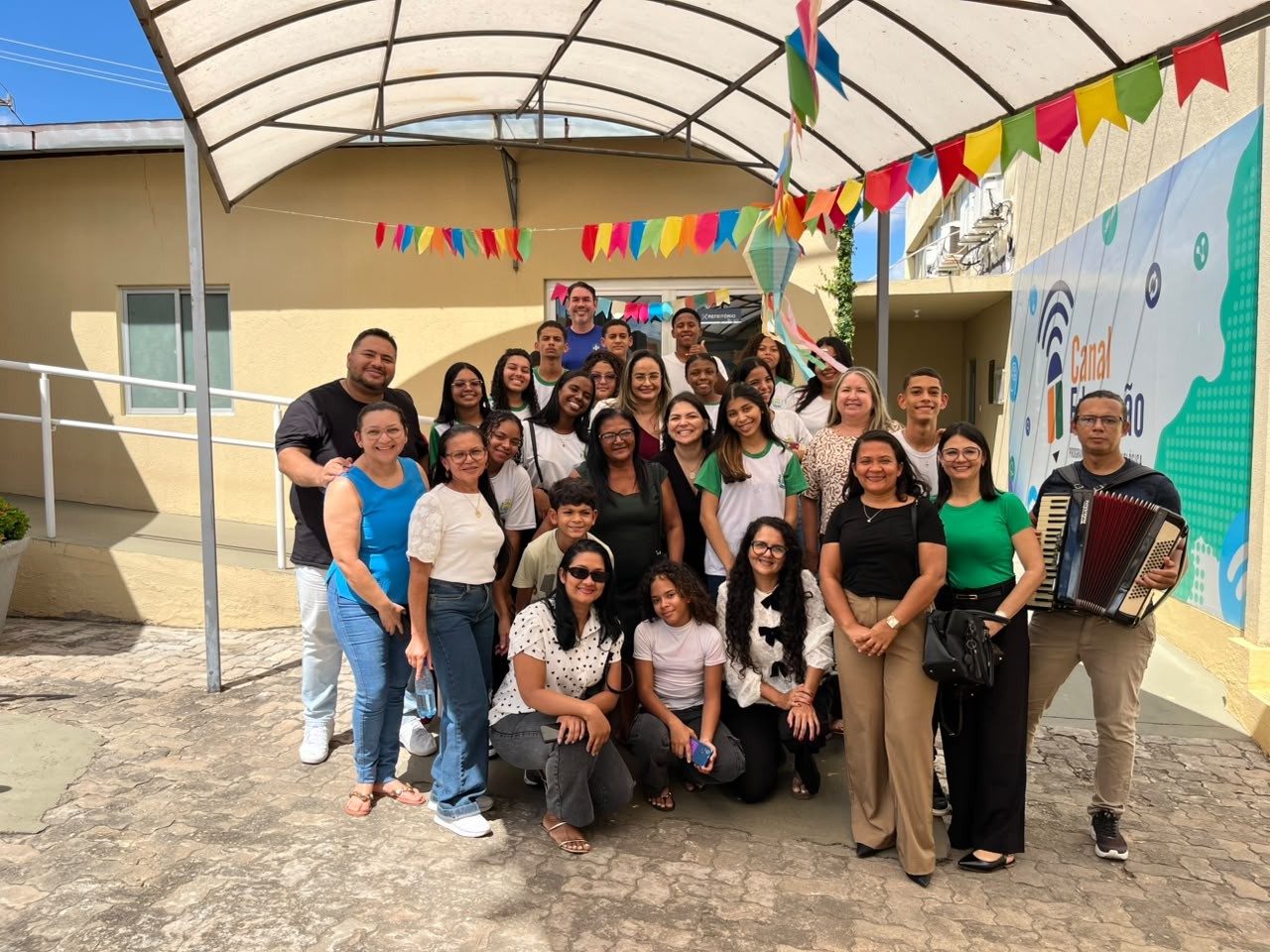 Visitas aos estúdios aproximam estudantes do Canal Educação e fortalecem a aprendizagem