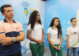 Alunos da Eco Escola Thomas a Kempis de PII visitam Canal Educação